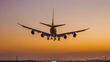 تعليق شركات طيران عالمية لرحلاتها إلى إسرائيل بعد الهجوم