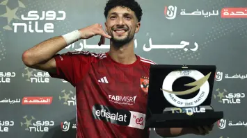 عاجل.. الأهلي يتصدر الدوري المصري بعد فوزه على المصري البورسعيدي