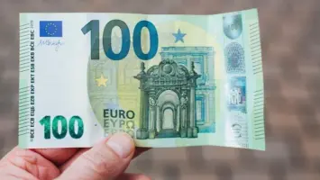 تراجع سعر اليورو في البنوك المصرية اليوم الأحد 18 مايو 2025