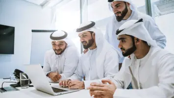 وظائف الإمارات: 9 تخصصات وظيفية متاحة في قطاع التأمين