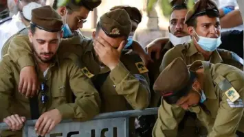 نقص حاد في جيش الاحتلال الإٍسرائيلي واحتياطيون يعانون نفسياً