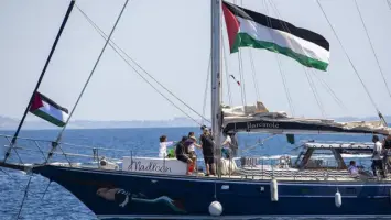 إسرائيل تحتجز سفينة "مادلين" الذاهبة لغزة وتثير جدلاً دولياً
