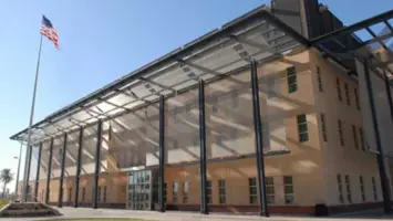 السفارة الأميركية في بغداد تحذر من تصاعد التهديدات للأميركيين