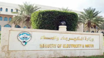 الحكومة الكويتية تعلن فصل التيار عن مناطق صناعية وزراعية لارتفاع الأحمال