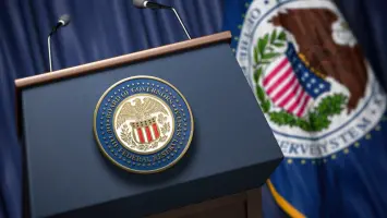 الفيدرالي الأمريكي يثبت أسعار الفائدة للمرة الرابعة توالياً