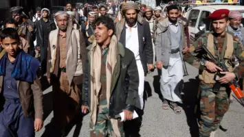 اتهامات للحوثيين بتحويل التعليم الحكومي إلى تجارة ربوية