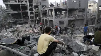 غارات إسرائيلية مكثفة على خان يونس والمقاومة ترد بكمين محكم