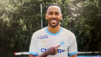 أوباميانج يعود لمارسيليا الفرنسي بعد مغامرة سعودية