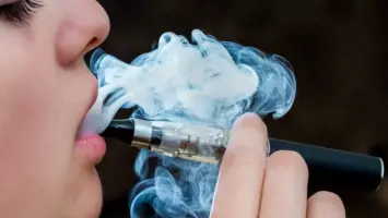 تأثيرات خطيرة للسجائر الإلكترونية على الأجنة