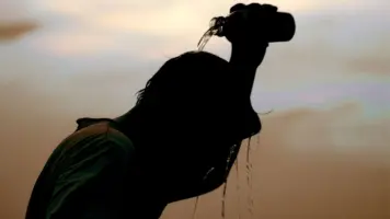 موجة حارة وجافة تؤثر على الأردن