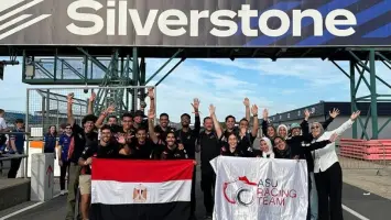 طلاب مصريون يحصدون المراكز الأولى في منافسة سيارات ذكية ببريطانيا