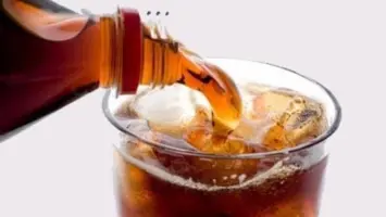 كيف تؤثر المشروبات الغازية على جهازك المناعي؟