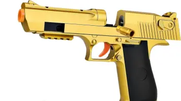 اليابان تسحب آلاف المسدسات اللعبة لخطرها على السلامة العامة