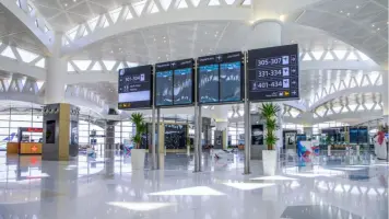 السعودية: مطار الملك خالد يحصل على جائزة أفضل منطقة جوازات لعام 2024