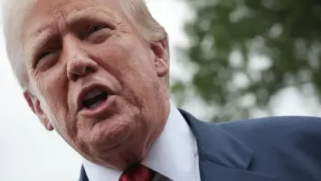 إدارة ترامب تشدد الضغوط على الجامعات الأمريكية والمهاجرين