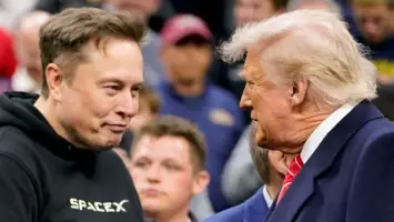 إيلون ماسك يخصص 15 مليون دولار لدعم ترمب والجمهوريين