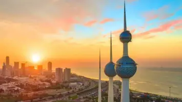 الطقس في الكويت: طقس حار ورطب في الكويت مع سحب متفرقة اليوم