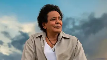 رسالة دعم من المتحدة للخدمات الإعلامية للفنان محمد منير