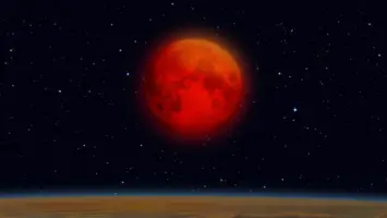 القمر الدموي يضيء سماء المنطقة العربية في سبتمبر