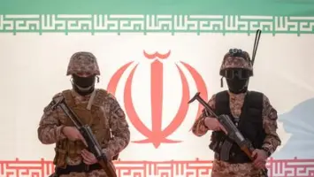 إيران ترفض نزع سلاح حزب الله وتوترات مع روسيا حول المسيّرات