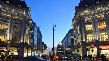 طاقم قناة سعودية يتعرض للسرقة أثناء تصوير تقرير في لندن