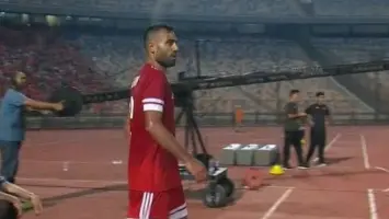 حسام حسن يعتذر لجماهير الأهلي عن الاحتفال ويهدي مؤمن زكريا