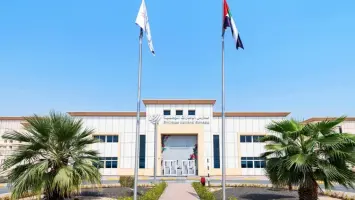 التقويم الدراسي الجديد في الإمارات 2025: إجازات أطول وتنظيم شامل للمدارس والجامعات