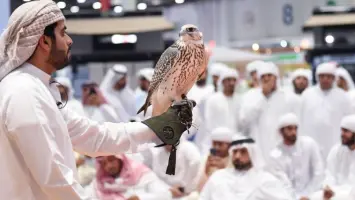 المزاد الدولي لمزارع الصقور 2025 يشهد إقبالًا واسعًا