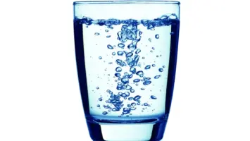 دراسة تبرز مخاطر قلة شرب المياه على الصحة النفسية