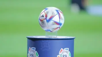 السعودية تعرض أربعة من أنديتها الكبرى للبيع