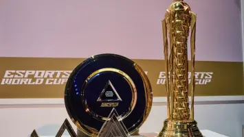 ولي العهد يكرم فريق فالكونز بفوزهم بكأس العالم للرياضات الإلكترونية 2025