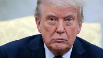 ترامب يُحدث ضجة بتحويل اجتماع فيفا إلى استعراض لعلاقته ببوتين