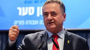 وزير الدفاع الإسرائيلي يهدد الحوثيين بـ"الضربات العشر"