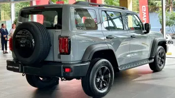 مواصفات وسعر سيارة تانك 300 موديل 2025 في السعودية