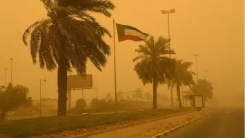 رياح الكويت المثيرة للغبار تؤثر على الرؤية في بعض المناطق
