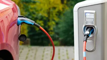ابتكار فرنسي يحدث ثورة في شحن السيارات الكهربائية