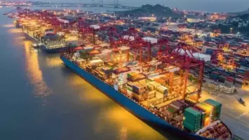 US-China Trade Tensions Escalate with New Port Fees in Place