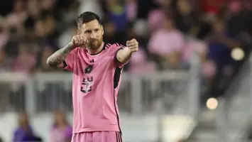 ميسي يقود إنتر ميامي للفوز ويتألق بهاتريك جديد