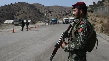 ترمب يعد بحل سريع لأزمة أفغانستان وباكستان