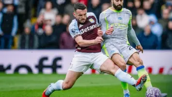 آستون فيلا ينهي سلسلة انتصارات مانشستر سيتي بفوز مثير