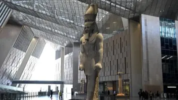 اكتشف أسعار العملات التذكارية للمتحف المصري الكبير