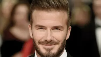 الملك تشارلز يمنح ديفيد بيكهام لقب فارس تقديراً لإنجازاته