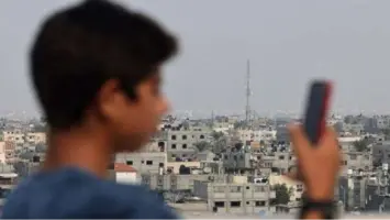 انقطاع الإنترنت والاتصالات في غزة يؤثر على الحياة اليومية