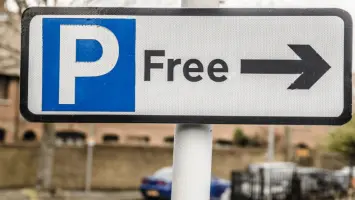 The UAE announces free parking hours in Sharjah