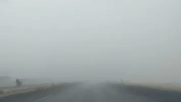 إغلاق الطريق الصحراوي بالإسكندرية بسبب شبورة كثيفة تعيق الرؤية