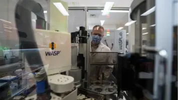 Are AI and Automation a Threat to Jobs? Canadian Workers Deeply Divided on the Future of Work