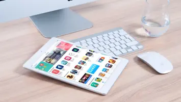 إزالة تطبيق "إكس" بشكل مفاجئ من متجر تطبيقات "آب ستور"