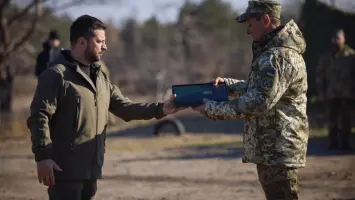 زيلينسكي يطلب تعزيزات عسكرية خلال زيارته المرتقبة لقاعدة رامشتاين