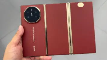 هواوي تحدث ثورة جديدة في عالم التكنولوجيا وتطلق هاتفاً قابلاً للطي 3 مرات