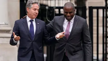 بلينكن ولامي يزوران أوكرانيا لإبداء دعمهم لزيلينسكي